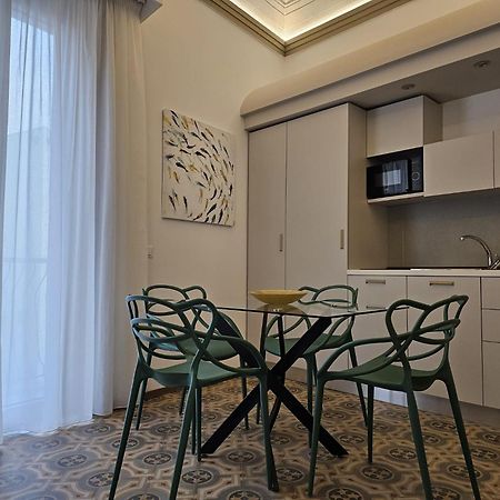 Villa Di Giorgi Apartments Center Чефалу Экстерьер фото