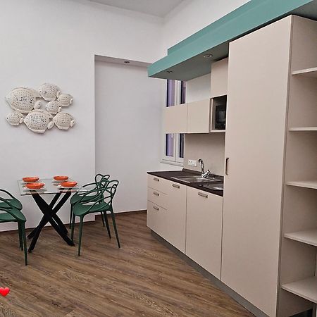 Villa Di Giorgi Apartments Center Чефалу Экстерьер фото