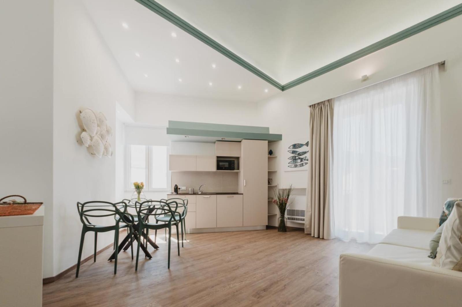 Villa Di Giorgi Apartments Center Чефалу Экстерьер фото